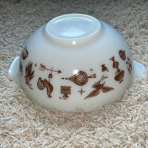 Vintage Pyrex 443 Early American Cinderella 2.5 Qt Bowl - Picture 1 of 11